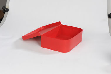 casquillo rojo y parte inferior de la caja rígida 039